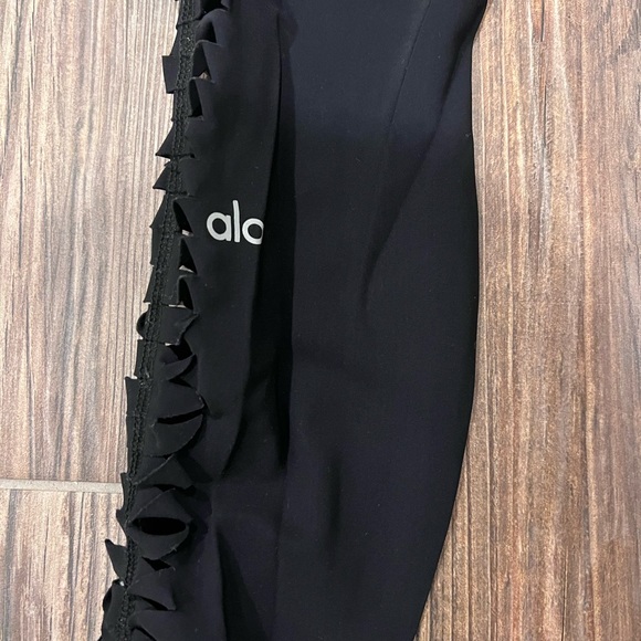 Alo Yoga Legging with Side Slits - Picture 4 of 7